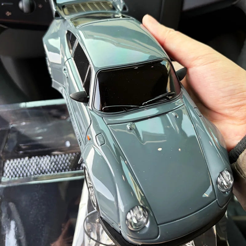 Precision 4WD High-Speed Drift Racer